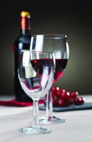 Saxon Wine Glass with White Wine